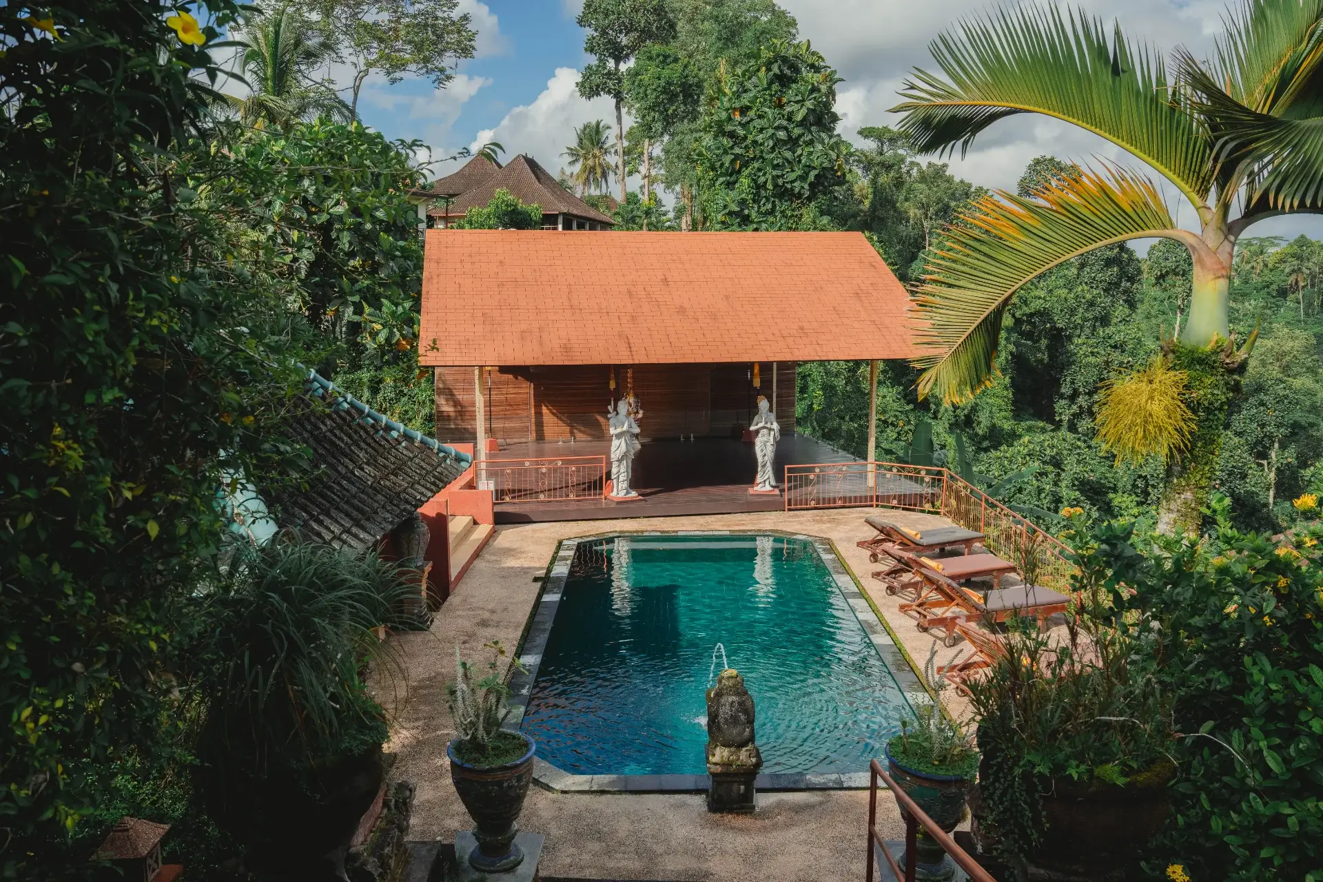 Petanu Swimming Pool