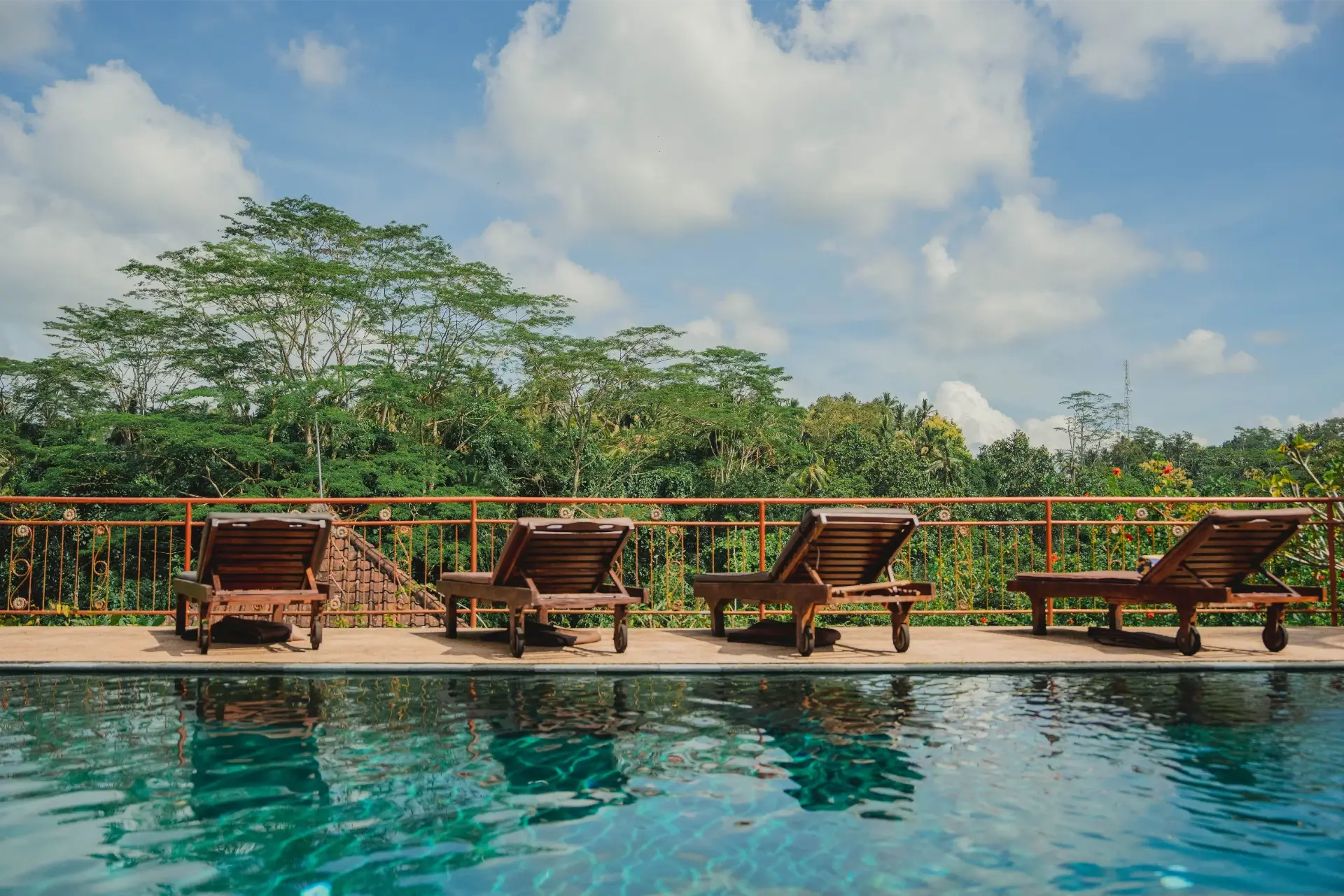 Petanu Swimming Pool