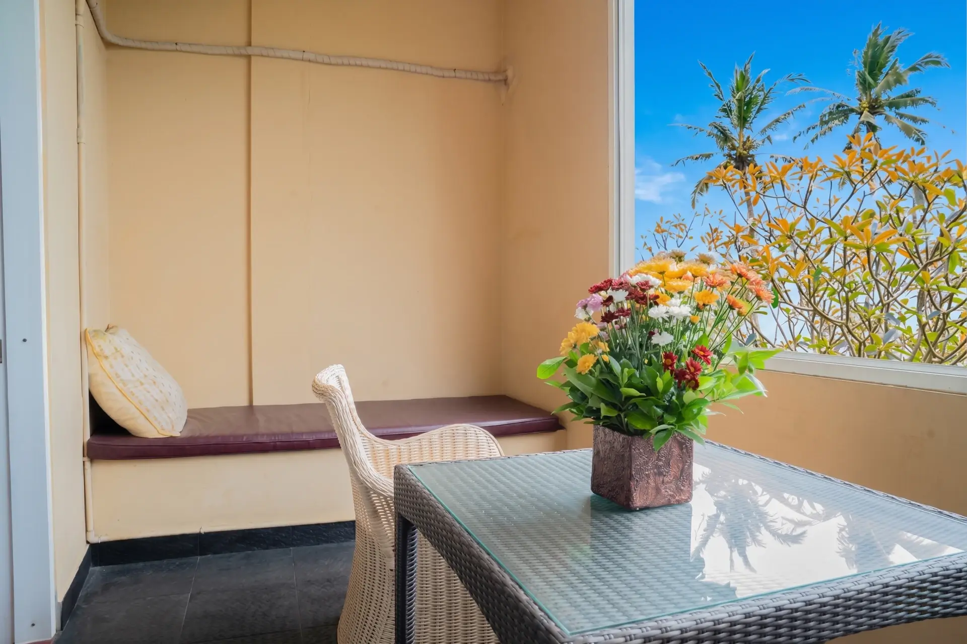 Deluxe Studio with Balcony